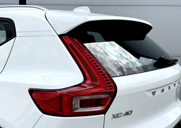 Volvo XC 40 cena 107999 przebieg: 139953, rok produkcji 2018 z Siewierz małe 781